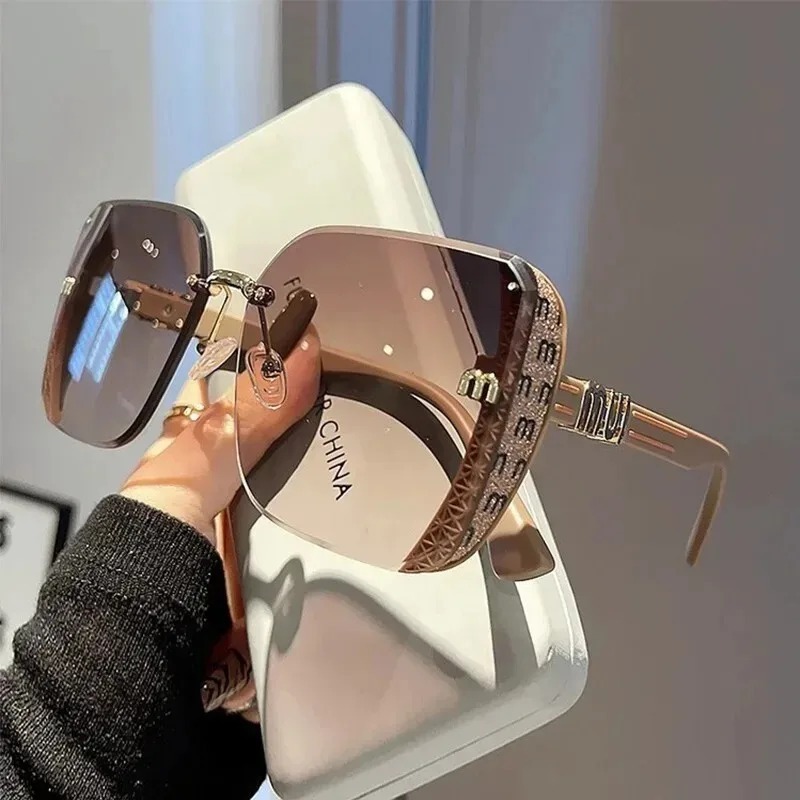 Women'S Accessories Designer - 여성용 컷엣지 선글라스 그라데이션 티 하프
